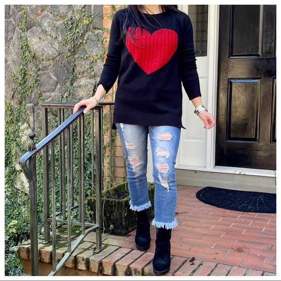 Love ❤️ Heart chic sweater - Picture 9 of 11